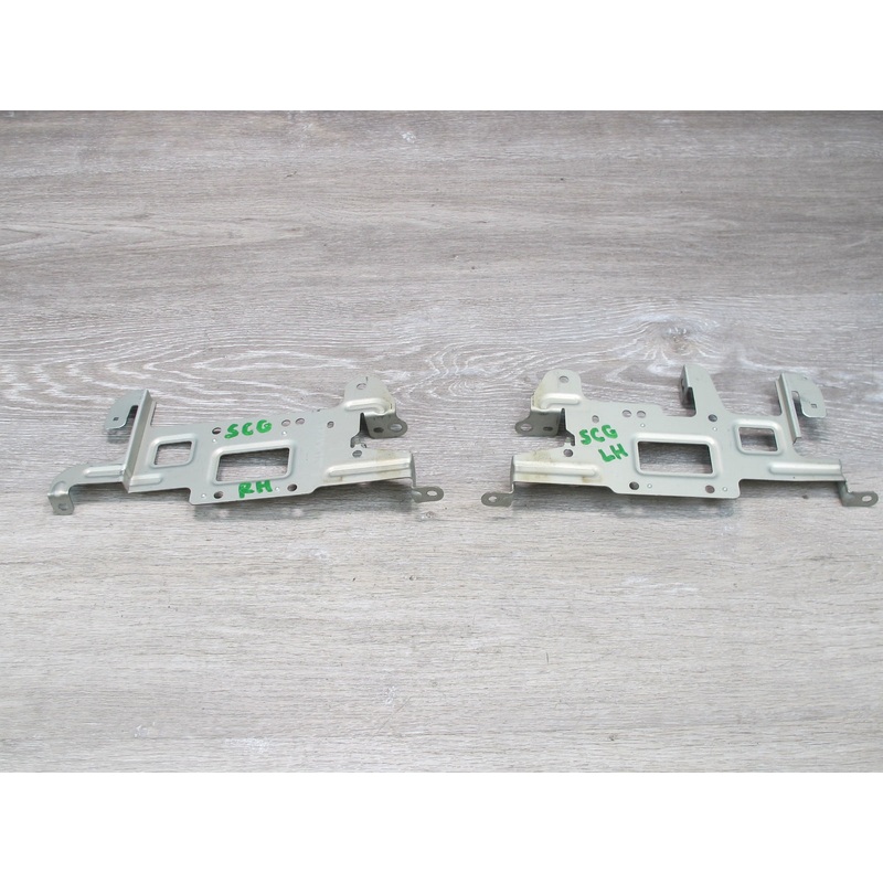92-00 Lexus UZZ30L SC300 SC400 Dash Radio Left & Right Mount Bracket Set OEM