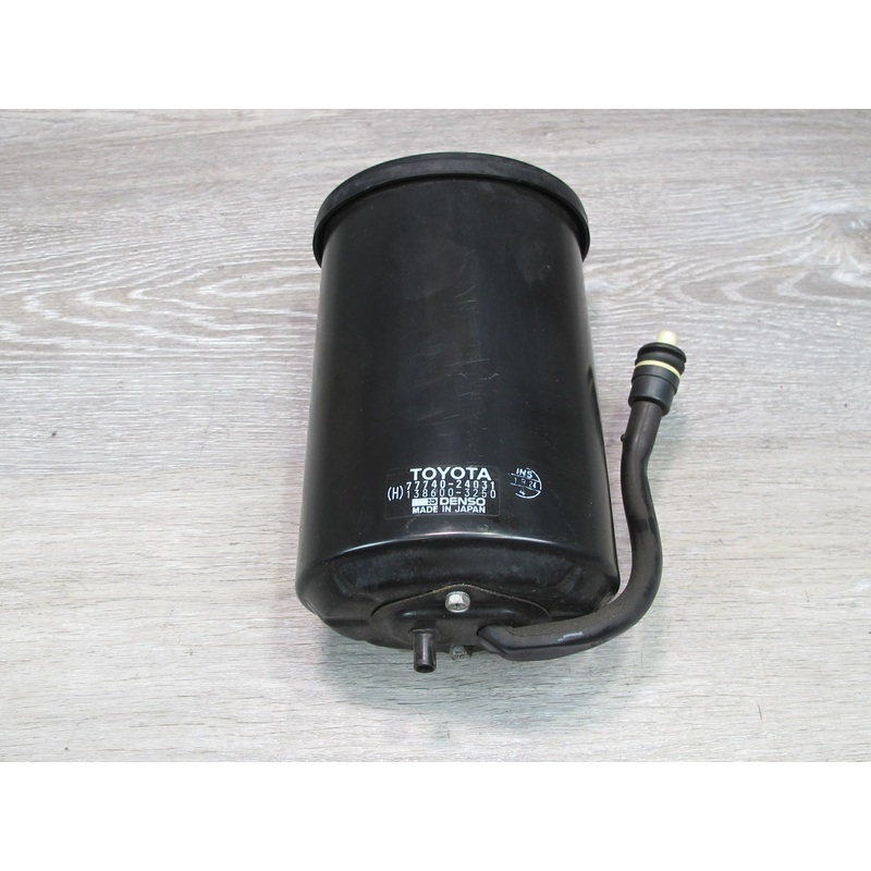 92-97 Lexus UZZ30L SC300 SC400 Fuel Evap Vapor Charcoal Canister w Bracket OEM