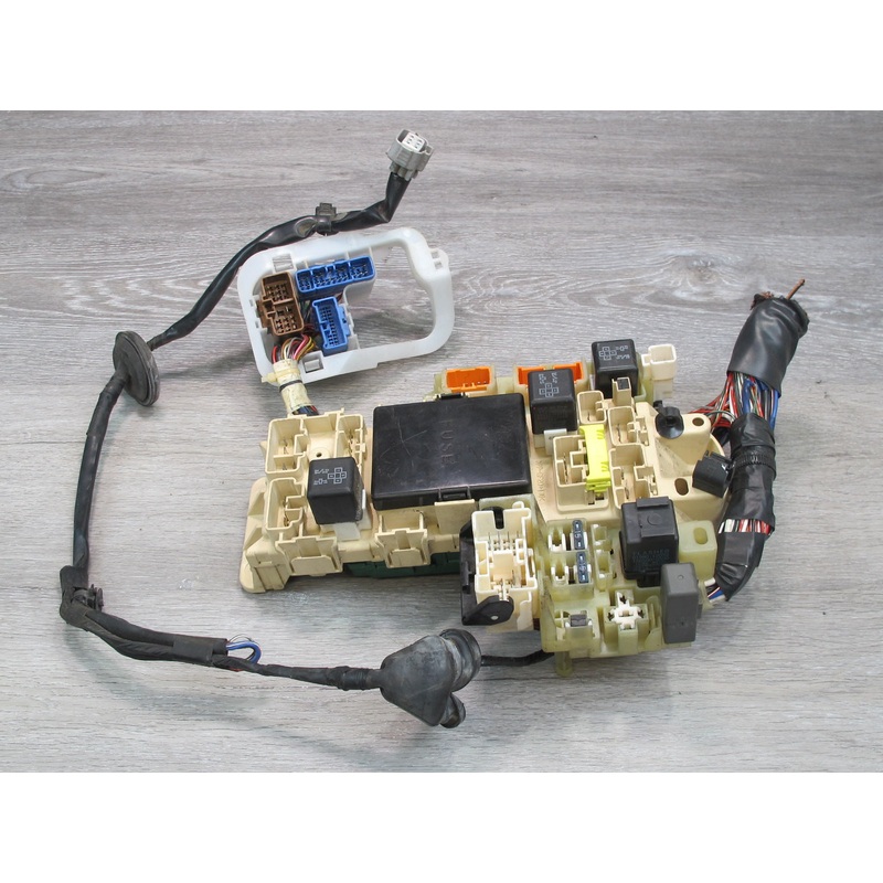 95-96 Lexus UZZ30L SC400 Interior Fuse Relay Box Module w Integration Relay OEM