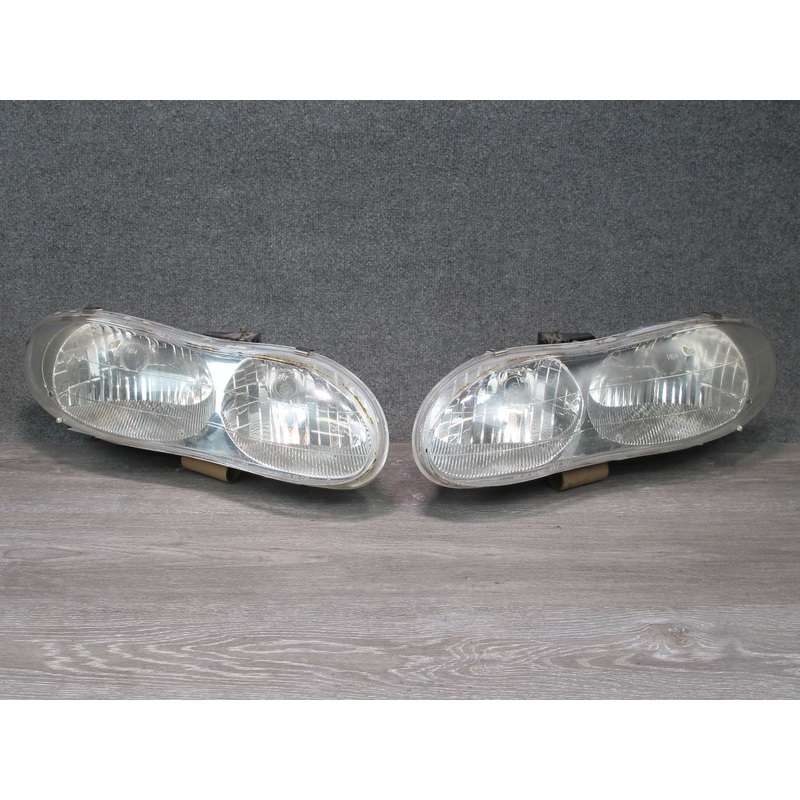 98-02 Chevrolet Camaro Set of 2 Front Left & Right Headlight Lamp OEM
