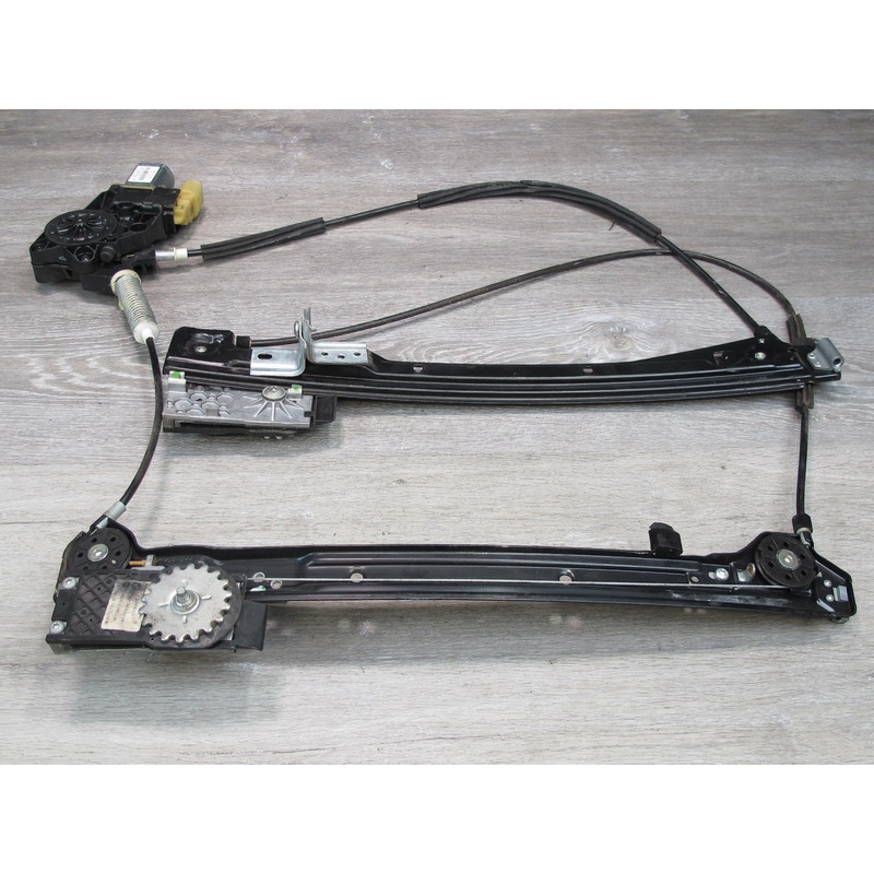 07-15 Mini Cooper R55 R56 R57 Front Right Door Window Regulator w Motor OEM