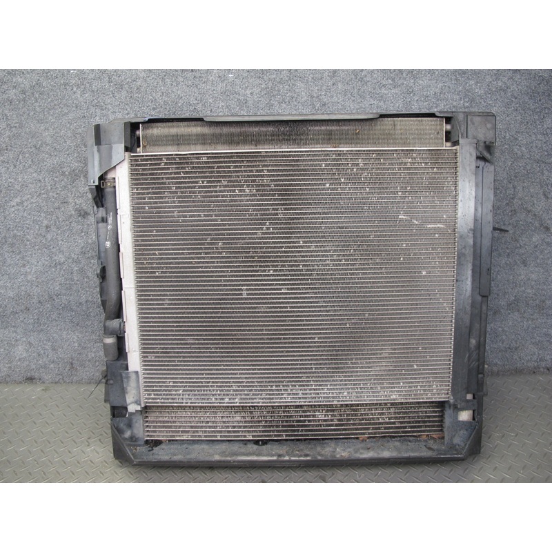 08-14 BMW E70 E71 E72 X5 X6 N63 Engine Cooling Radiator Condenser W/ Fan Shroud