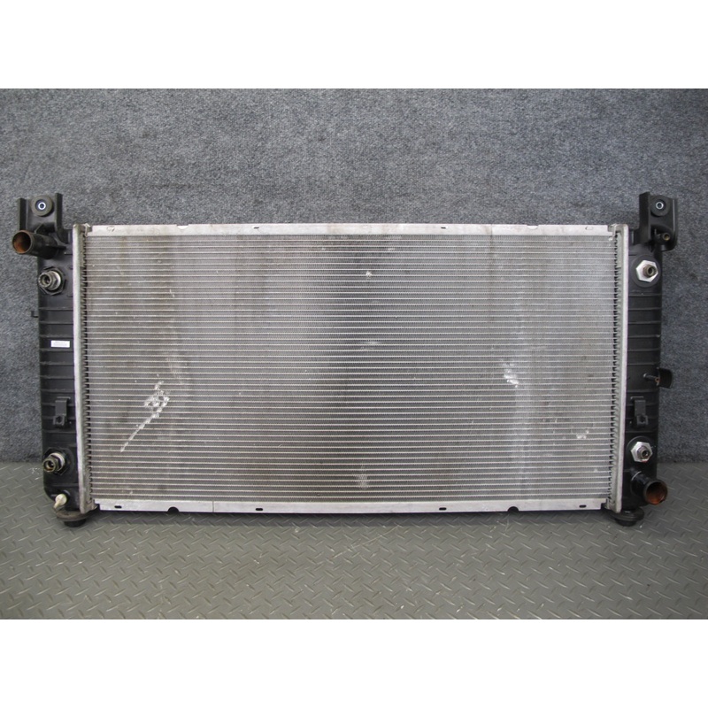 2003-2007 Hummer H2 6.0L Engine Motor Coolant Radiator