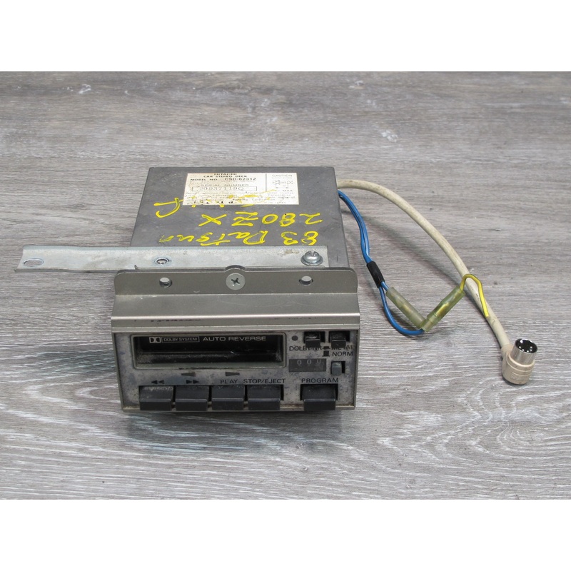 81-83 Datsun Nissan 280ZX Hitachi Stereo Cassette Deck Player CSD-6231Z OEM