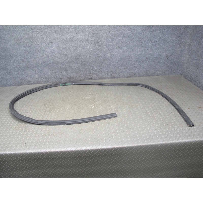 2004-2009 Cadillac XLR Rear Trunk Deck Lid Weather Strip Rubber Seal