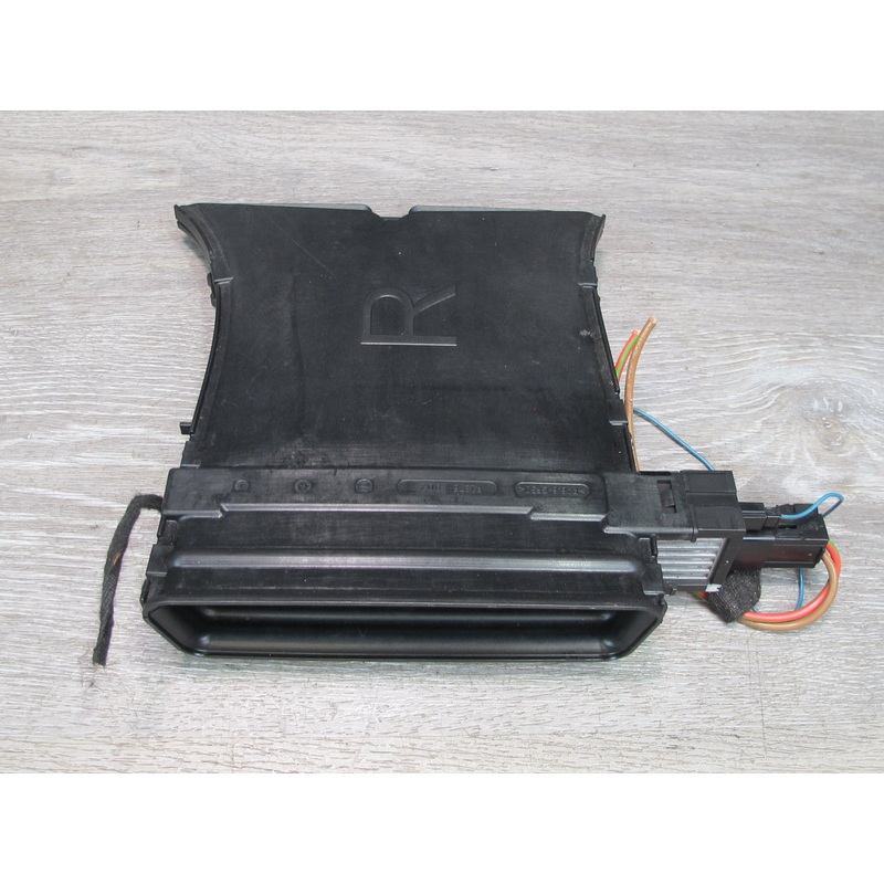 2008-2014 BMW E71 E72 X6 Rear Right Side Under Seat Foot Heater Air Vent Duct