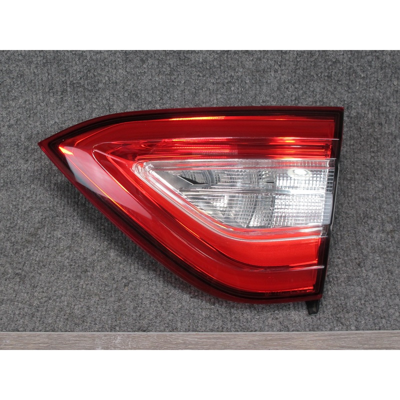 2017-2020 Maserati Levante M161 Rear Right Inner Trunk Tail Light Lamp 670100869