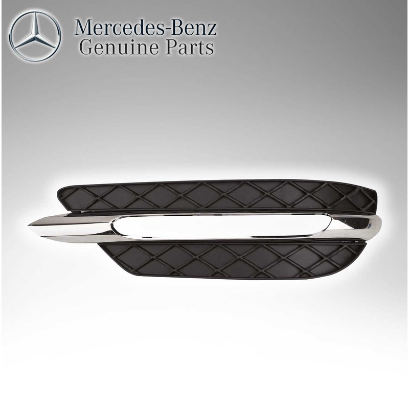 Mercedes Benz Genuine Fog Lemp Cover W.Nicle Rh 2048803324